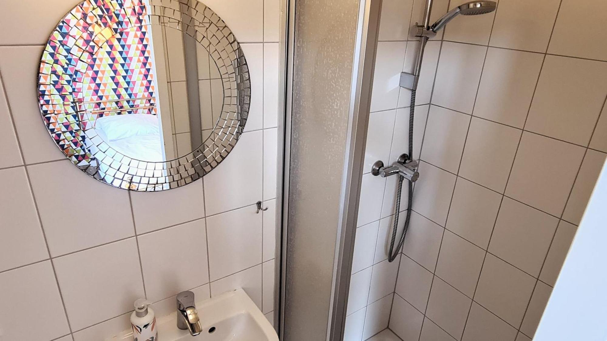 Weltempfaenger Backpacker Hostel Cologne Exterior photo